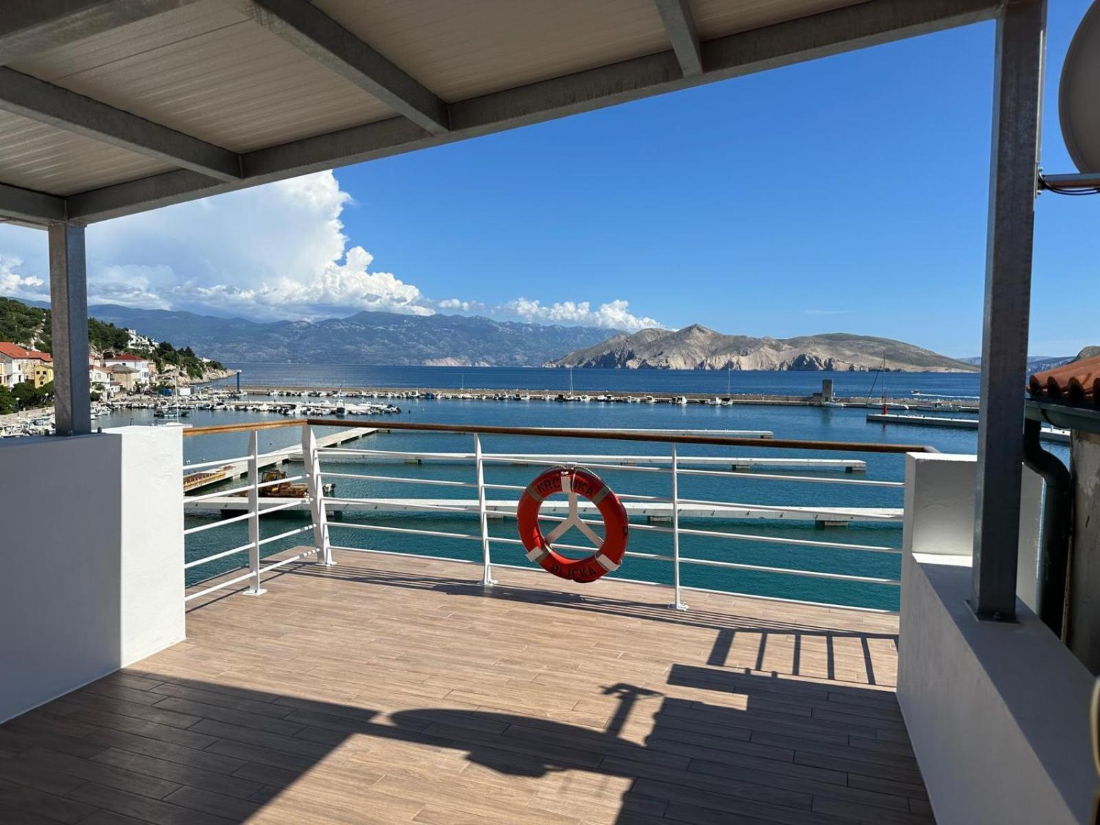 Apartments Lighthouse Baška Eksteriør bilde